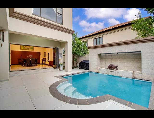 5 BEDROOM HOUSE FOR SALE IN DAINFERN GOLF ESTATE